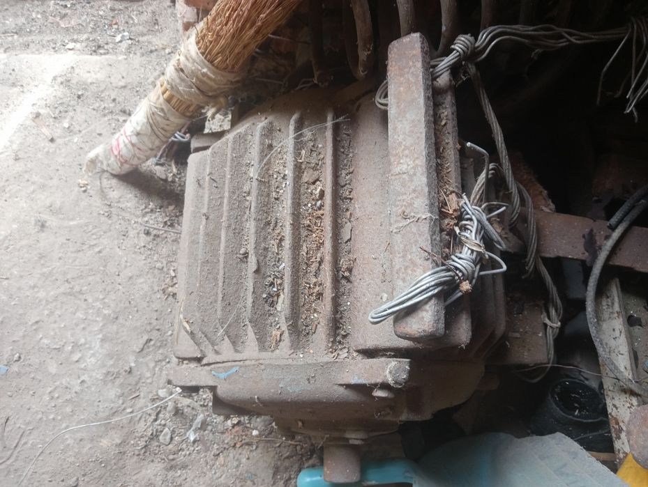 Электродвигатель 220/380В времен СССР большой мощный...