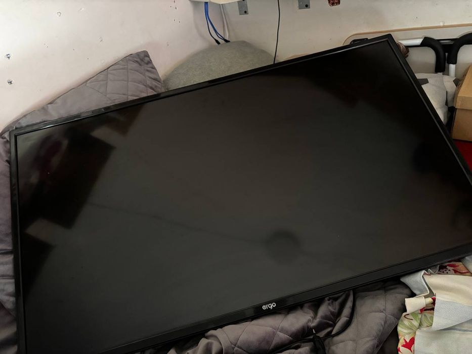 Телевізор Ergo 40" під ремонт або на запчастини