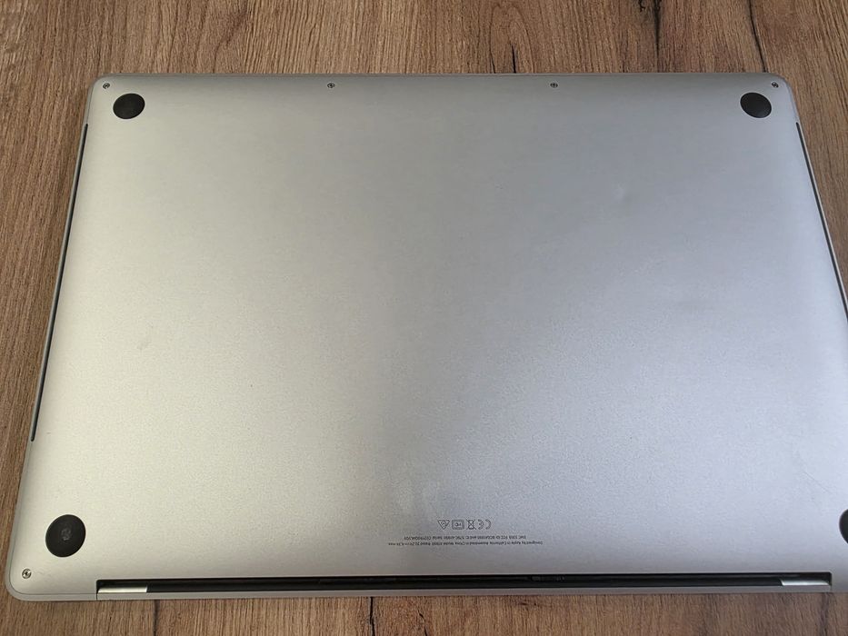 MacBook Pro A1990 (Z0WX) i9/32/512 GB, б/у, Battery health: 74%