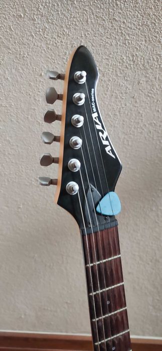 Guitarra Aria MAC-Series 30 BLACK