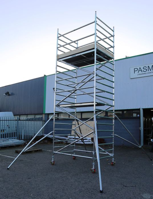 RUSZTOWANIE ALUMINIOWE PRZEJEZDNE - Nowe i Używane 1,35 m x 2,50 m