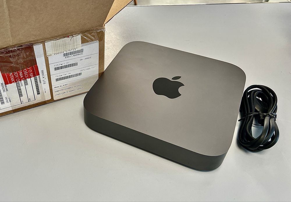 Mac Mini A1993 Intel Core I7 6 rdzeni 3,2Ghz, 32Gb RAM DDR4 Idealny