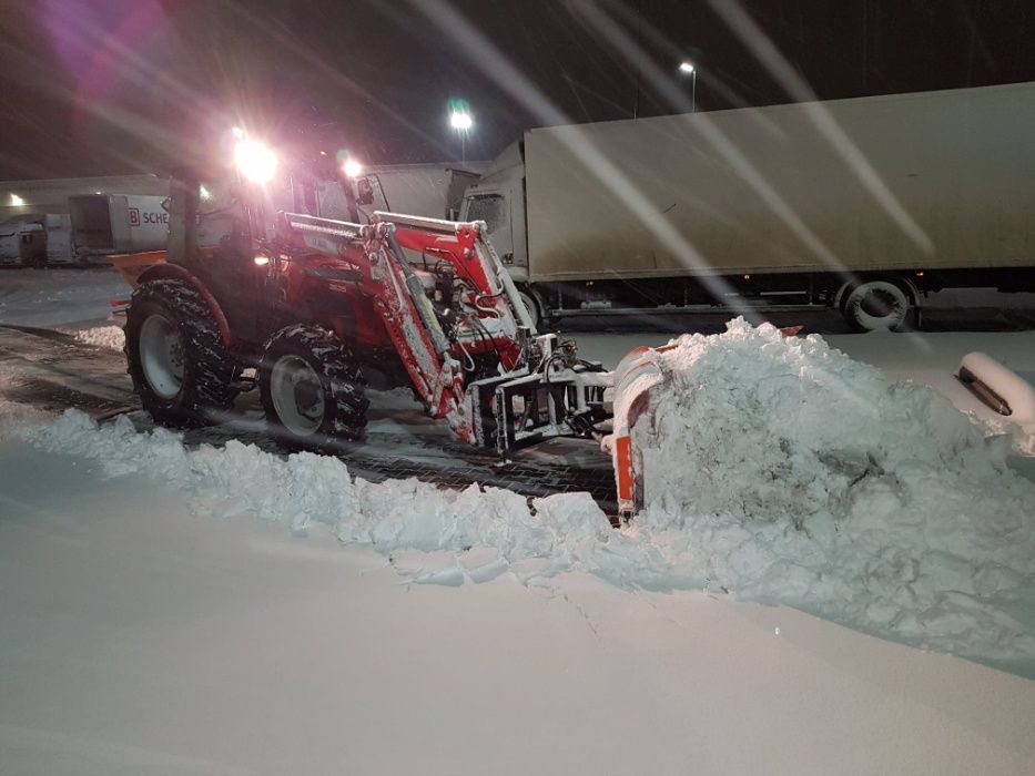 Odśnieżanie, utrzymanie dróg, parkingów Warszawa, wynajmę ciagnik
