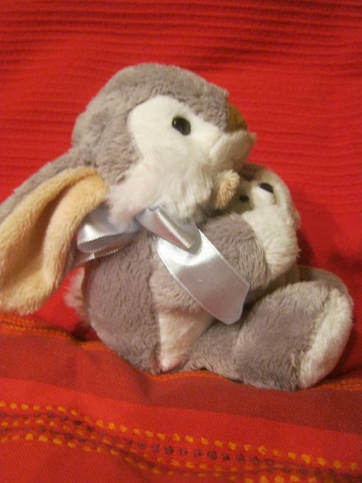 Heunec -mama królik z maleństwem na prezent