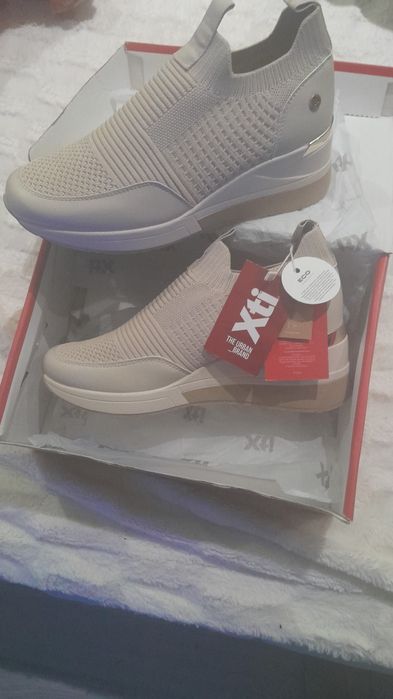 sprzedam buty nowe