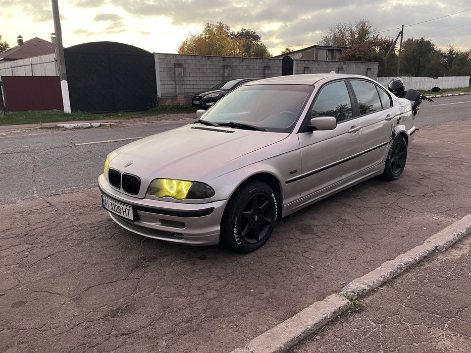 Продам BMW E46 седан