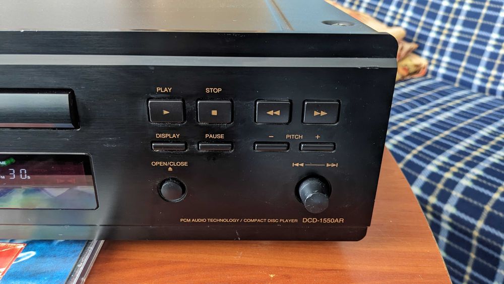 Denon DCD-1550AR CD Player