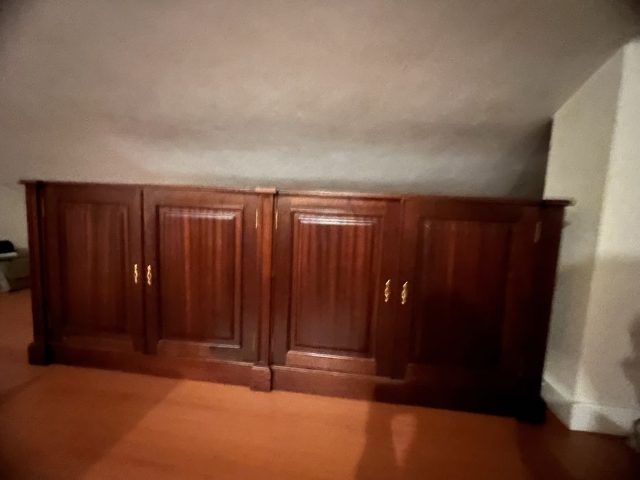 Aparador mogno castanho