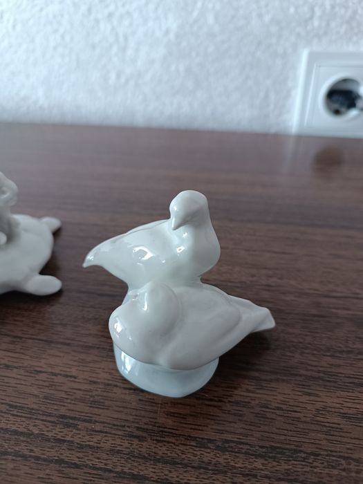 Статуетки різні фігурки