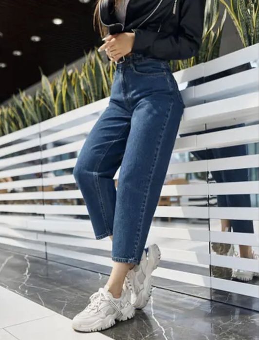 Джинси  28 розміру