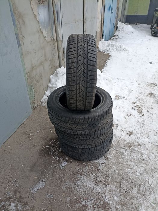 Продам зимнюю резину Pirelli 205/55/16