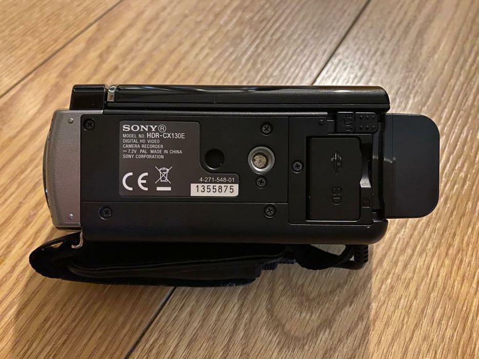 Câmara fotográfica Nikon e vídeo Sony