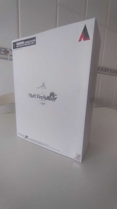 Play Arts Kai - Nier Replicant - Kainé - Selado, Novo