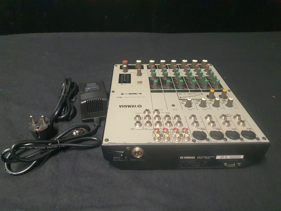 Mesa mistura Yamaha MW10c USB