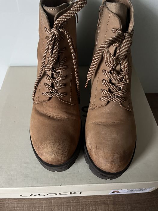 Buty skórzane botki camel Lasocki 37