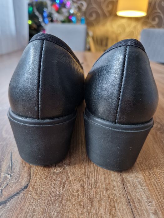 Czarne czółenka na platformie Ryłko RELAX, r. 40