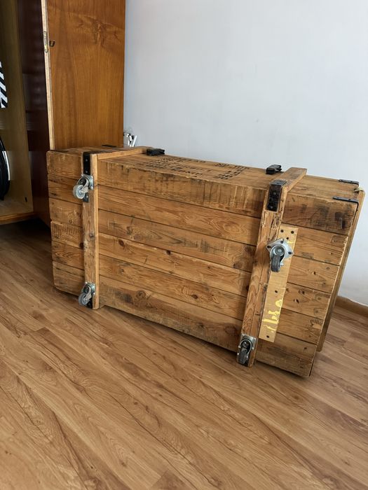 Skrzynia na kołach, mebel stolik szafka ruchoma