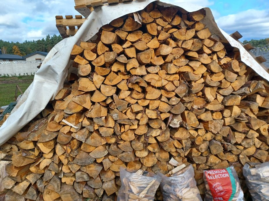 Drewno opałowe  połupane..Dostawa gratis.