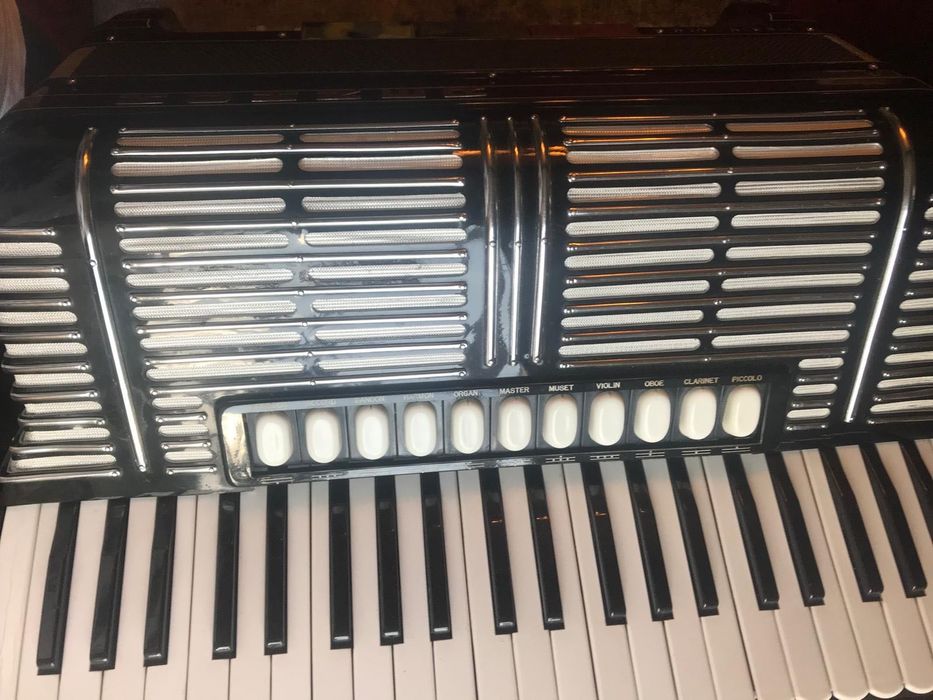 Akordeon Hohner VI N