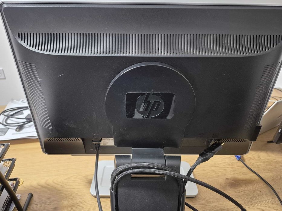 Монітор HP w2228h