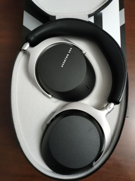 Блютуз навушники Beyerdynamic Aventho 300