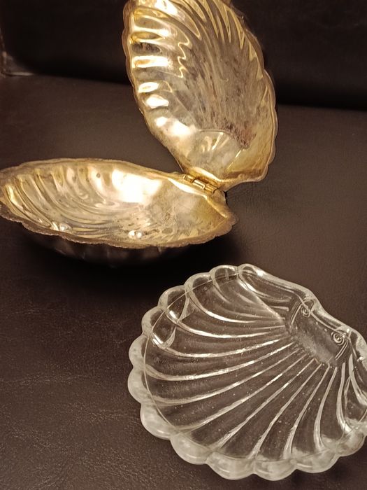 Posrebrzane naczynie na kawior ze szklanym wkładem