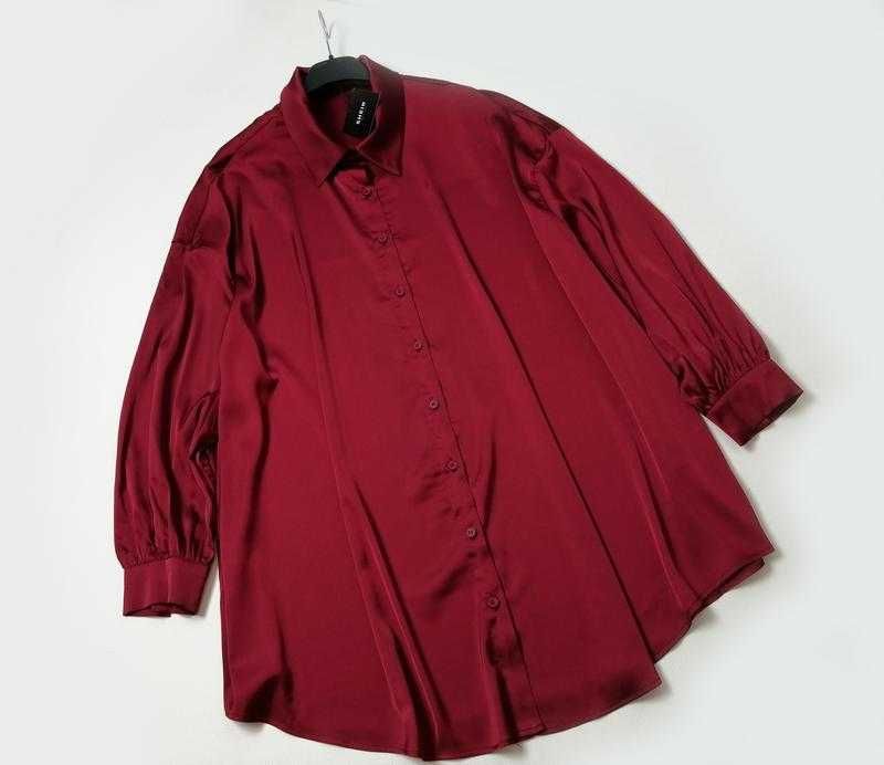 Свободное атласное платье рубашка