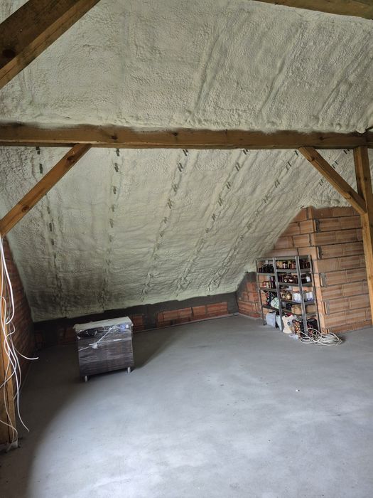 Ocieplenie pianą pur poddasza stropy dachy ocieplanie pianką izolacje