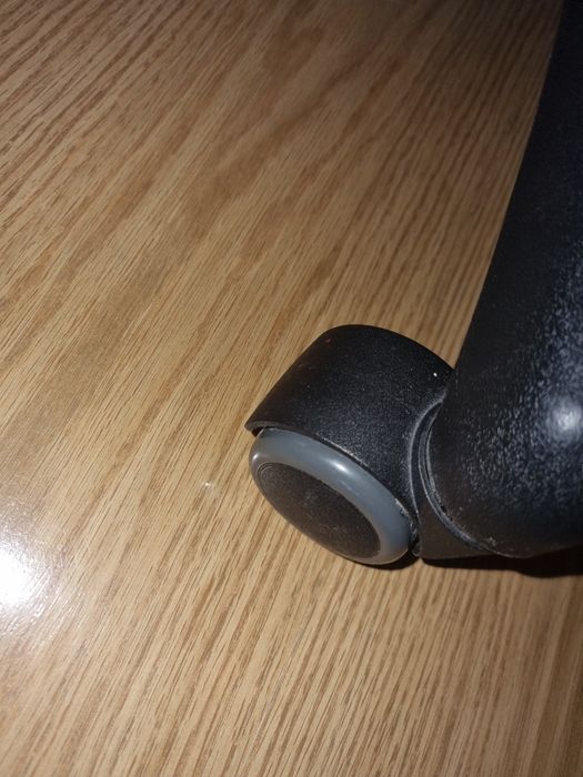 Fotel obrotowy dla dziewczynki