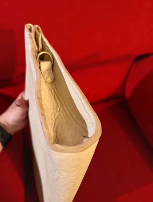 Clutch Poli-Pele Parfois