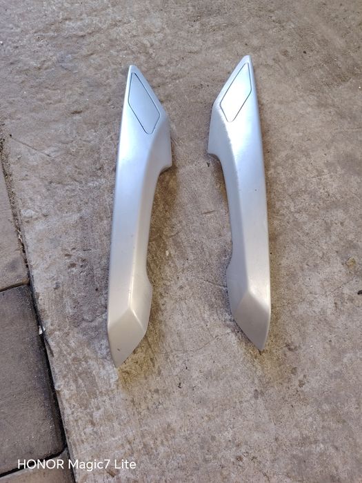 Sprzedam lampy Peugeot satelis 125
