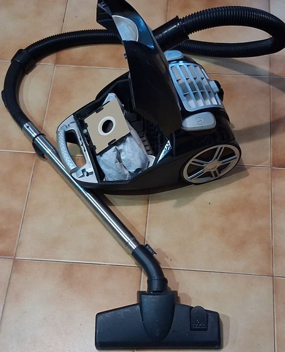 Aspirador Taurus de 2000 Watts