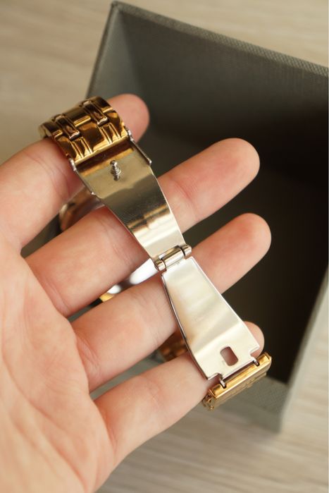 Годинник жіночий Guess W0403L3