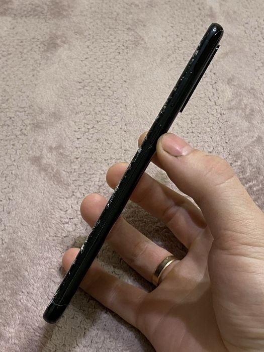 Телефон Samsung S20 plus 128gb