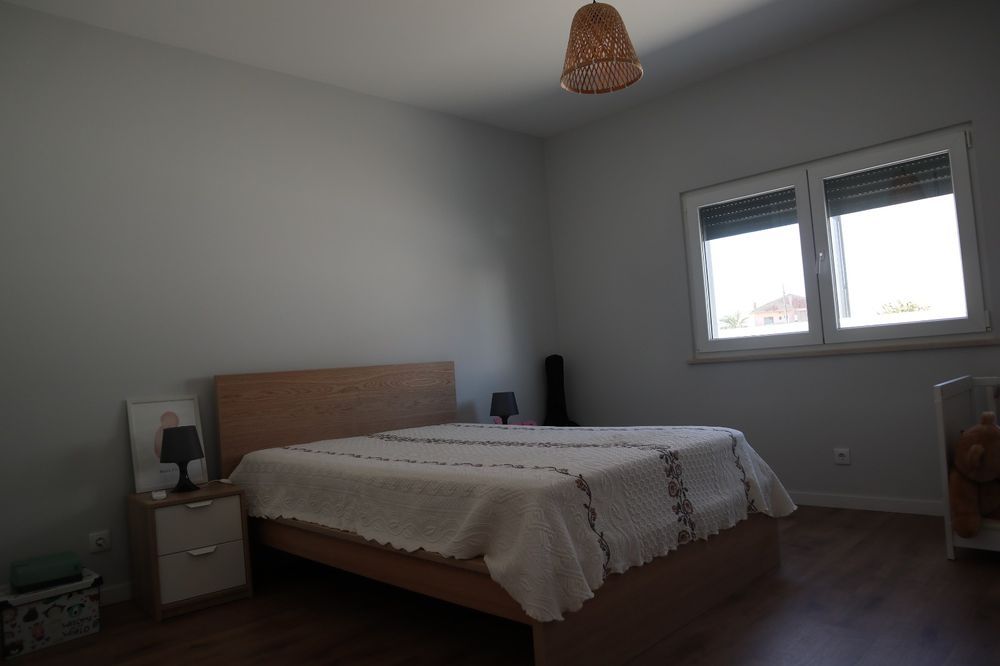 Cama Malm Ikea 140x200cm carvalho