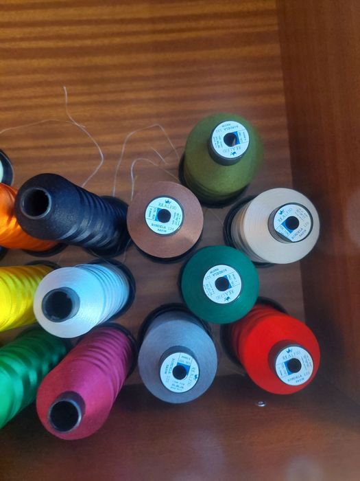 Linhas para bordar à máquina