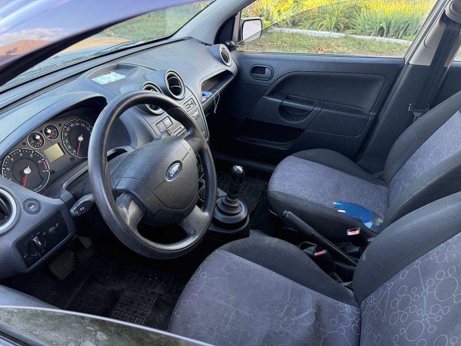 Продам Ford Fiesta  Робот 4 ГБО