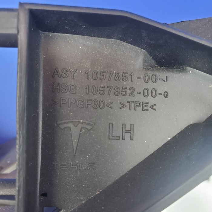 Люверс Tesla Model S Rest з Хром накладками