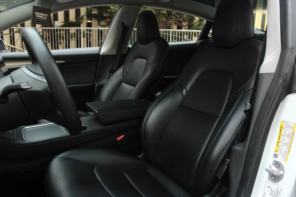 Tesla Model 3      2023