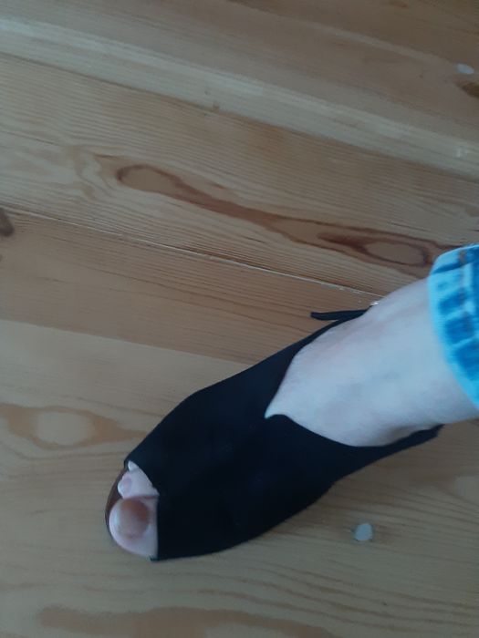 Czarne sandały na obcasie rozmiar 37