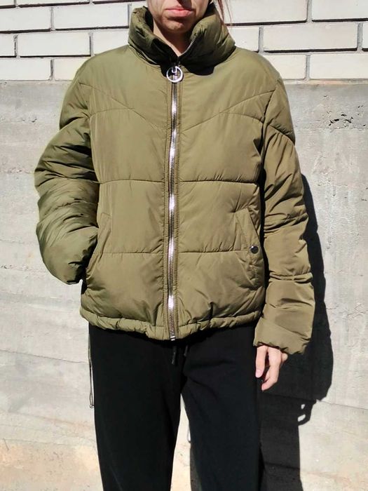 Весенняя женская куртка S/M Bershka