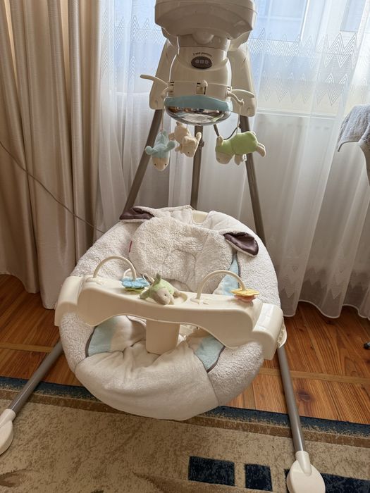 Заколисувальний ігровий центр качеля Fisher Price