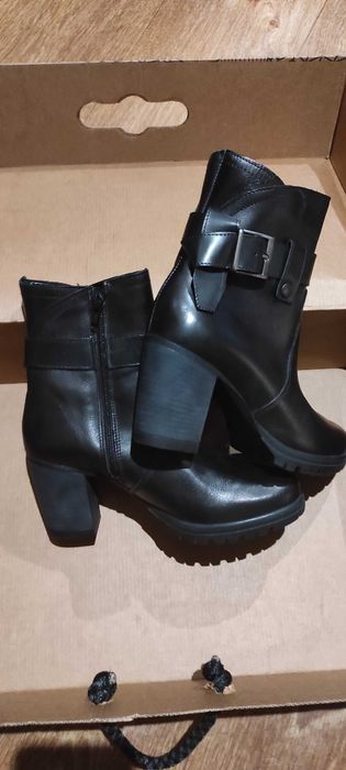 Шкіряні ботинки на флісі 36р.