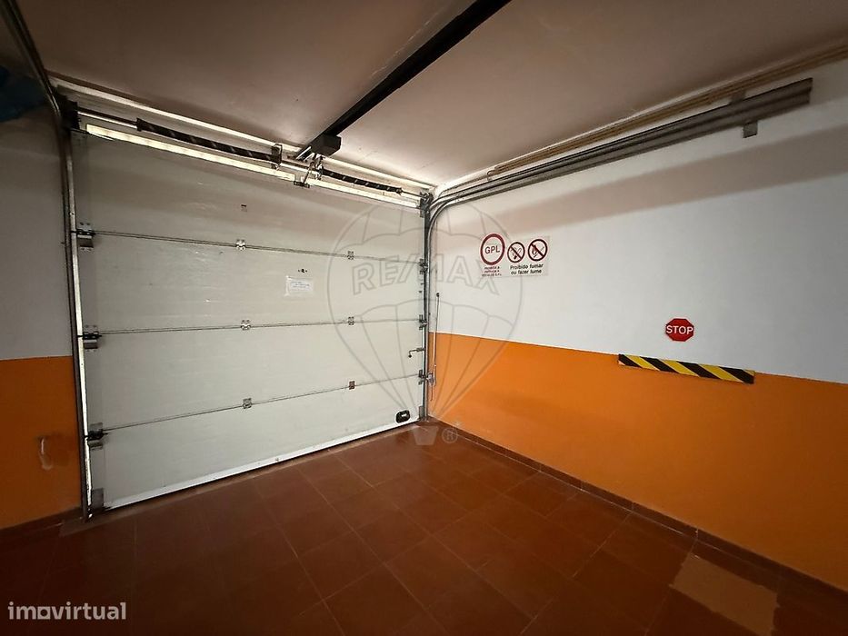 Garagem  para arrendamento