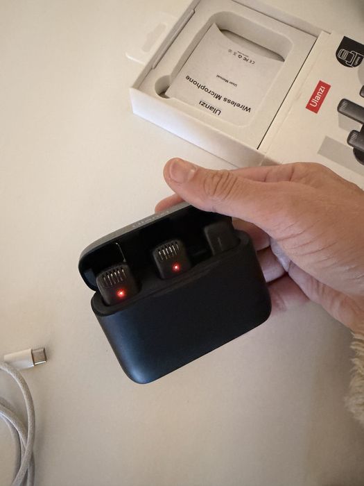 Wireless Microphone 2 microphones