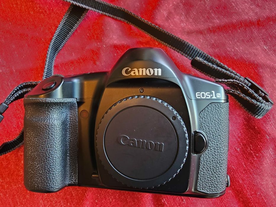 Canon EOS-1N em ótimo estado!
