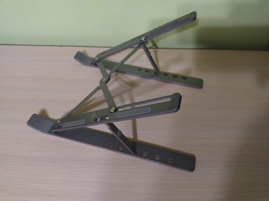 Podstawka pod laptopa ART P24