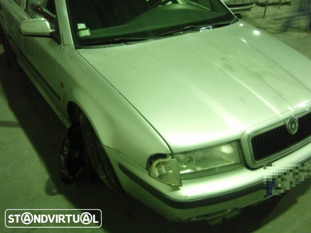 Skoda Octavia 1.9 TDI  ( 5portas ) 1998