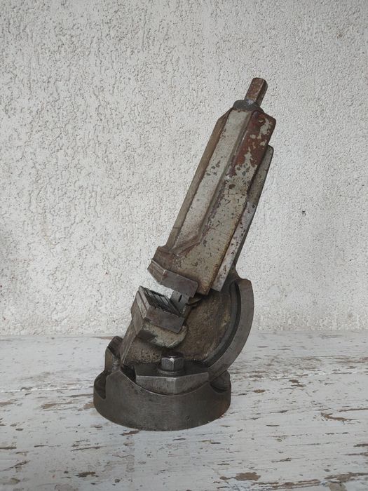 Imadło maszynowe kątowe