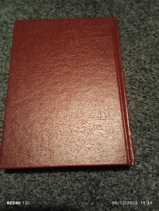 Livro vintage "Contos"